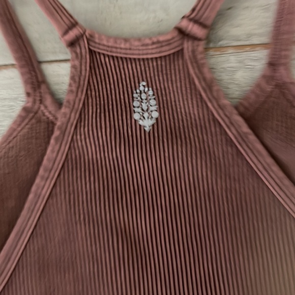 𝅺NWOT Free People Happiness Runs Tank - Picture 4 of 4